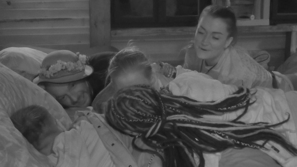 Farmári skončili v posteli na jednej kope: Vášnivé bozky Evy a Luny