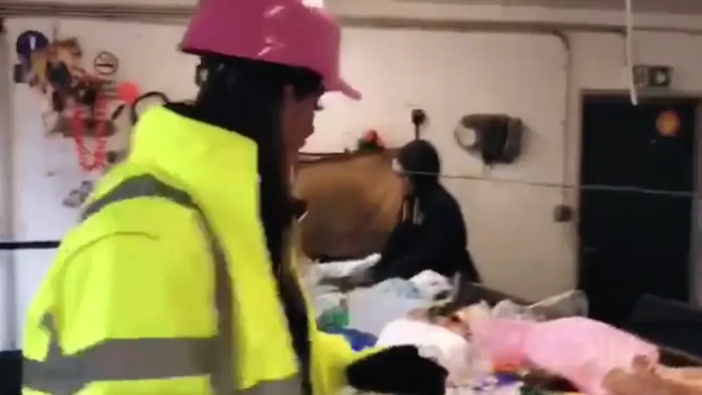 Zuzane Plačkovej robota nesmrdí. Hrabala sa v odpadkoch Bratislavčanov