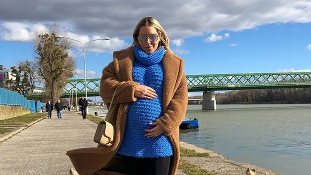 Dominika Cibulková tesne pred pôrodom: Odhalila bruško aj prsia