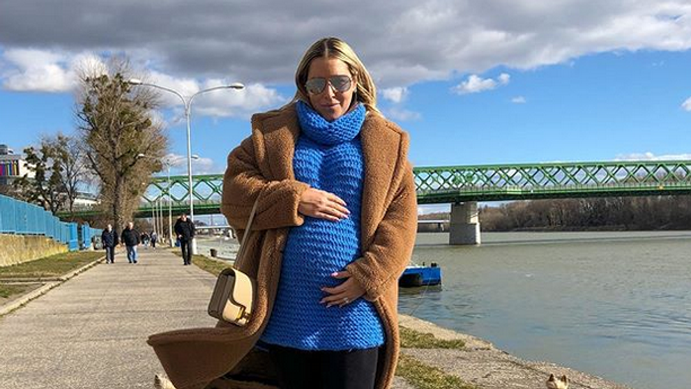 Dominika Cibulková tesne pred pôrodom: Odhalila bruško aj prsia