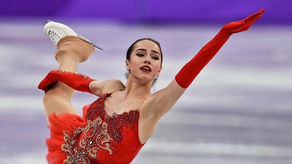 Talentom na ľade vyráža dych. Mladučkú Alinu na olympiáde zradil kostým