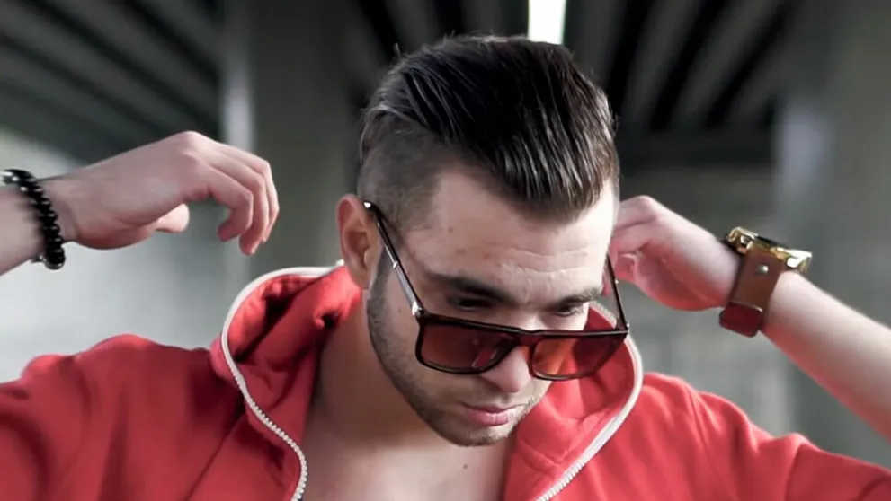 Exfarmár Juraj má vonku prvý singel aj s videoklipom. Vulgarizmom sa nevyhol