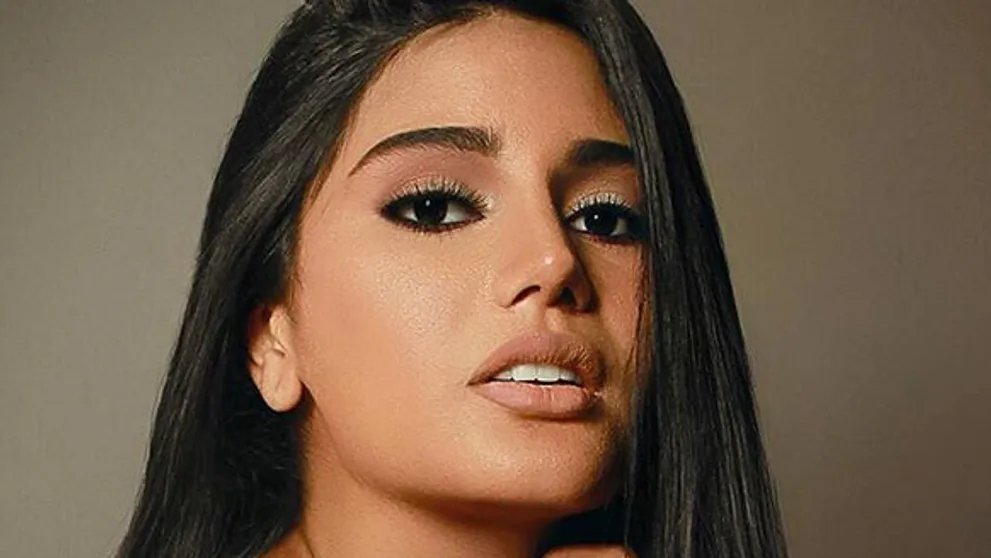 Vylepšil ju chirurg a stala sa Miss Venezuela. Ľudia sa búria