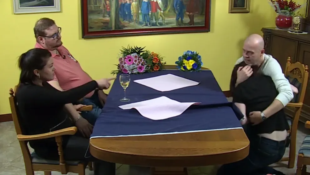 Ostré výčitky ju dohnali k scéne. Počas konfrontácie medzi ôsmimi očami sa zrútila