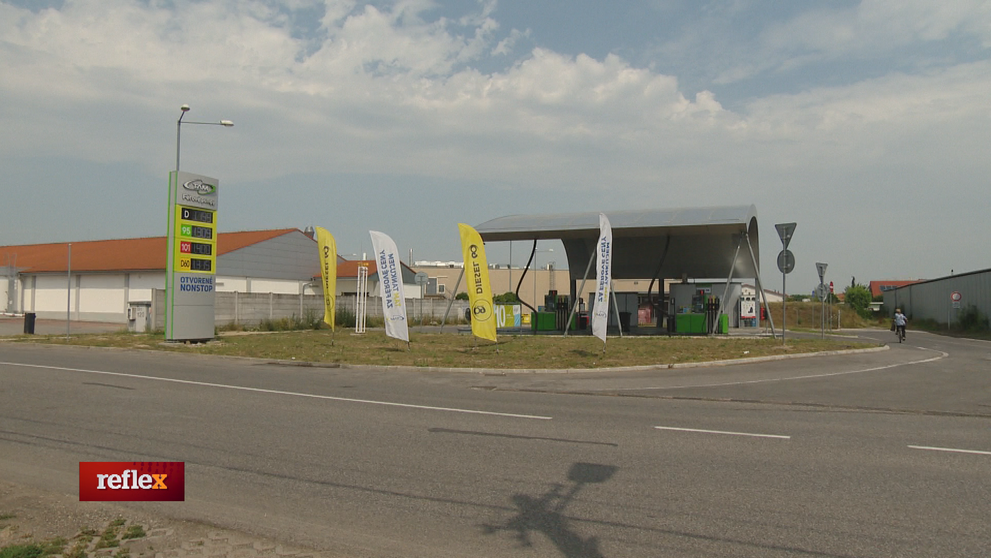 Dve rodiny v Senci sa už dva roky poriadne nevyspali