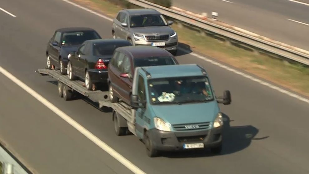 Slovensko je zberným miestom starých áut zo západu. Chcú to zastaviť