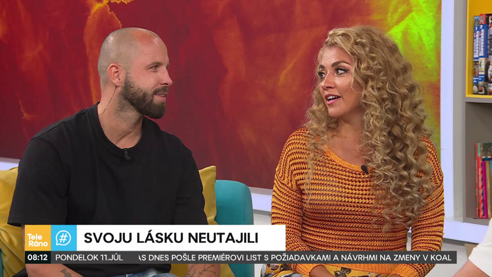 Poznali sa už 20 rokov, predsa sa zamilovali až teraz. Takto zbalil Jany Vierku