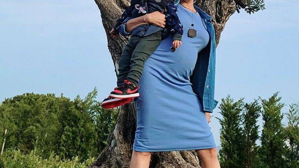 Turecká kráska čaká druhé dieťa: Prvé foto s rastúcim bruškom