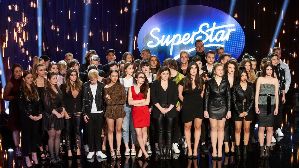 Speváci tesne po vypadnutí zo SuperStar spojili sily. Na svete je nový klip