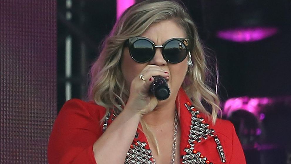 Taká veľká ešte nebola! Kelly Clarkson desí fanúšikov