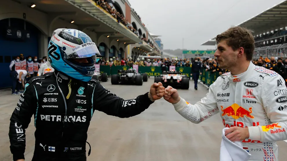 V Turecku triumfoval Bottas, Verstappen sa dostal na čelo seriálu F1