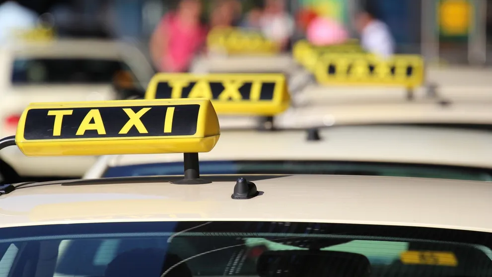 Nemci vyvíjajú elekrické lietajúce taxíky. Najali si dizajnéra svetových značiek