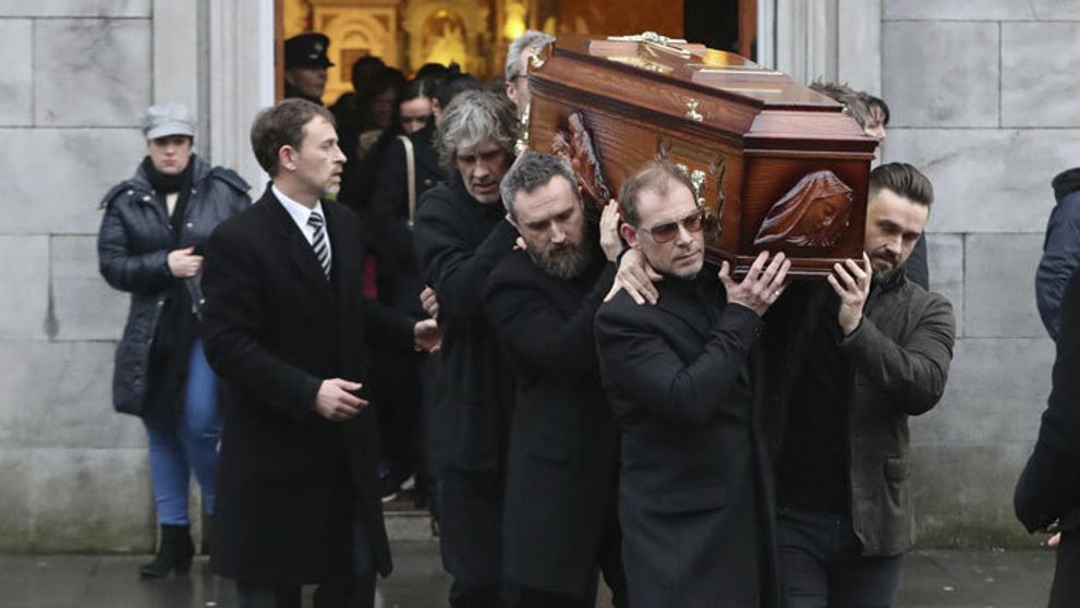 Dolores O’Riordan (†46) pochovajú v utorok. So speváčkou sa lúči rodina aj fanúšikovia
