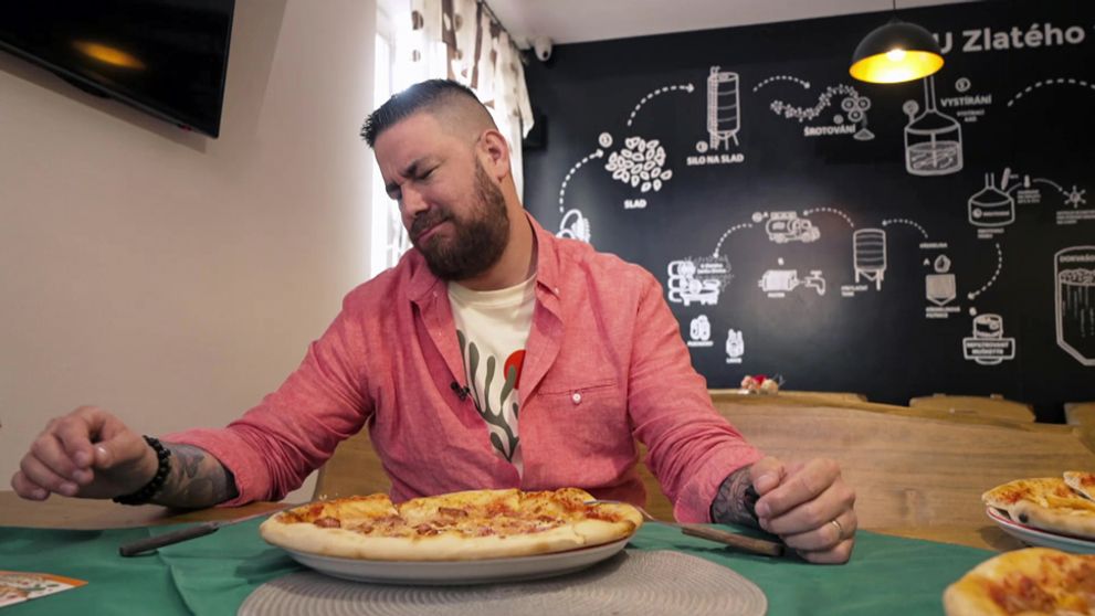 Najhoršia pizza na svete? Ak by toto videli Taliani, tak ich vystrelí na Mars!