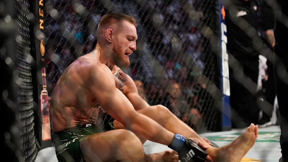 Poirier verzus McGregor možno bude mať pokračovanie, Ír si v prvom kole zlomil členok