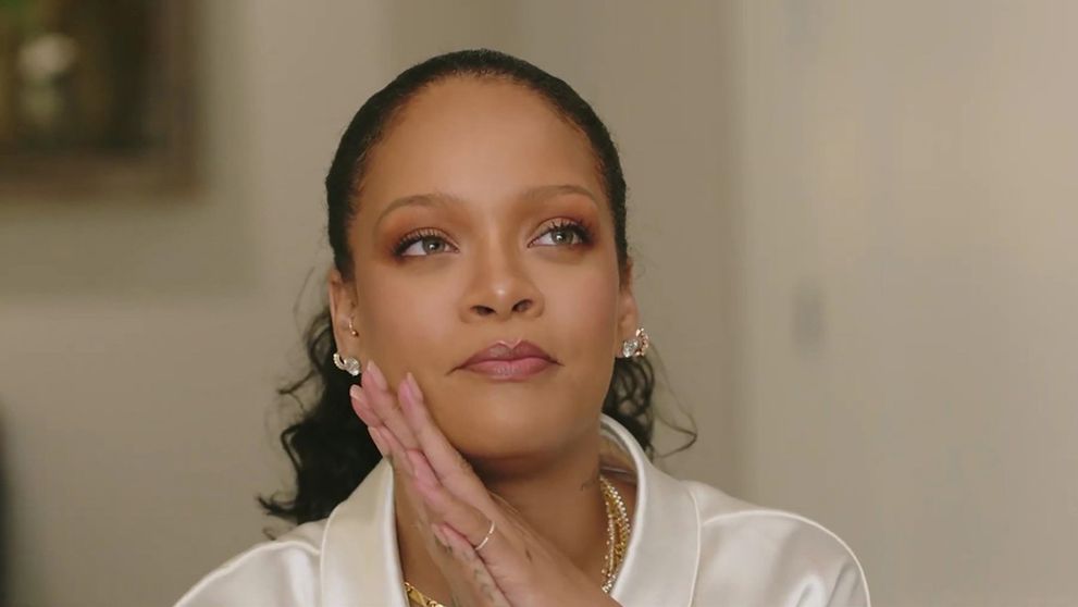 Rihanna je nezastaviteľná. Najprv pôrod a potom prišla táto správa