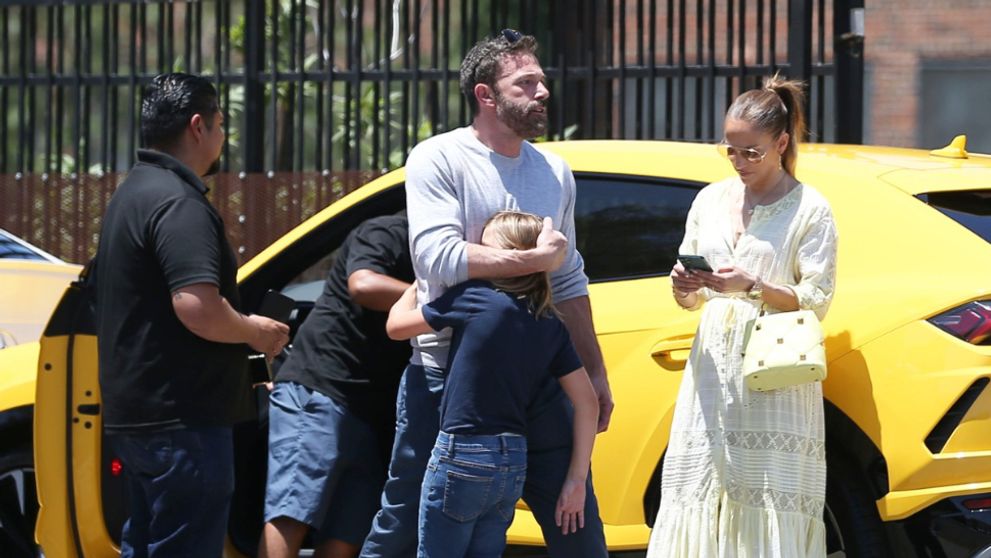 Desaťročný syn Bena Afflecka narazil do auta, za volant ho pustil herec