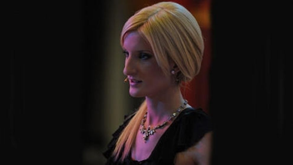 Dala si Adela upraviť nos?