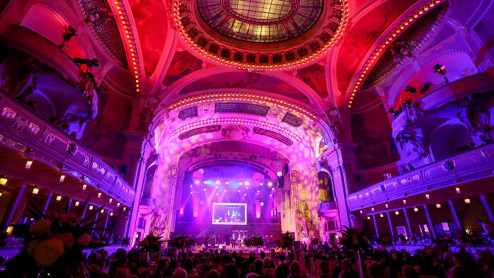 Česko-Slovenský ples sa blíži. Toto sú hlavné trháky večera