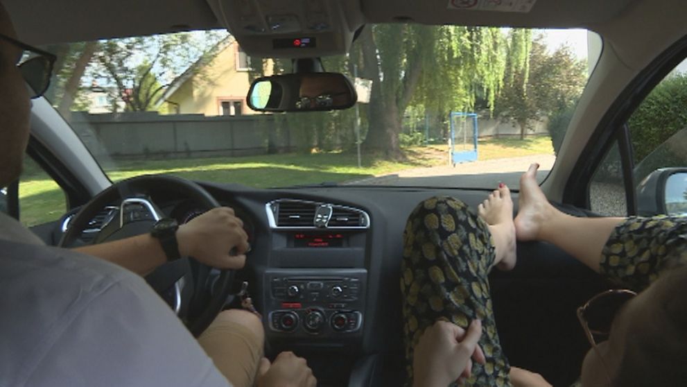 Stačí okamih a nesprávne sedenie v aute vás môže stáť život