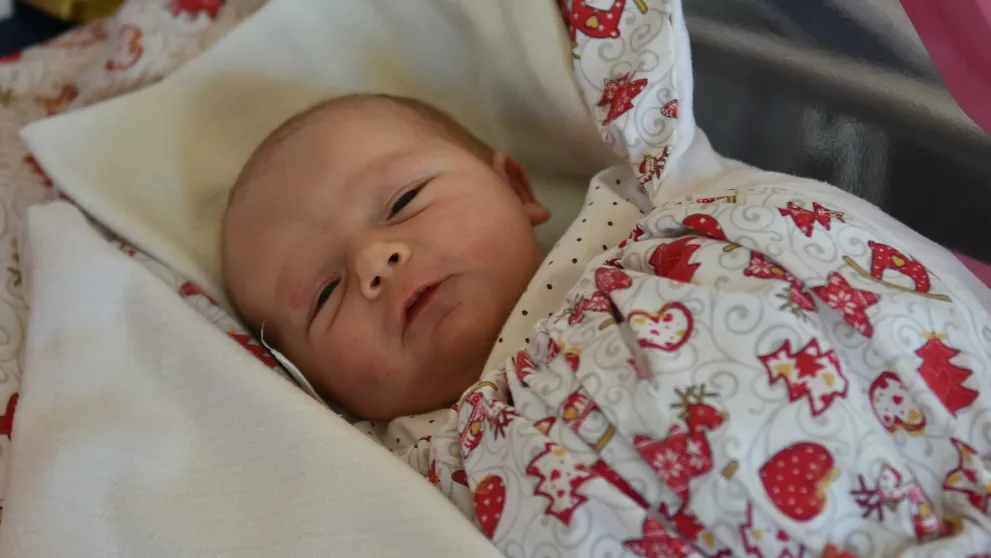 Kedy budú mať otcovia platené voľno, aby pomohli s narodeným bábätkom?