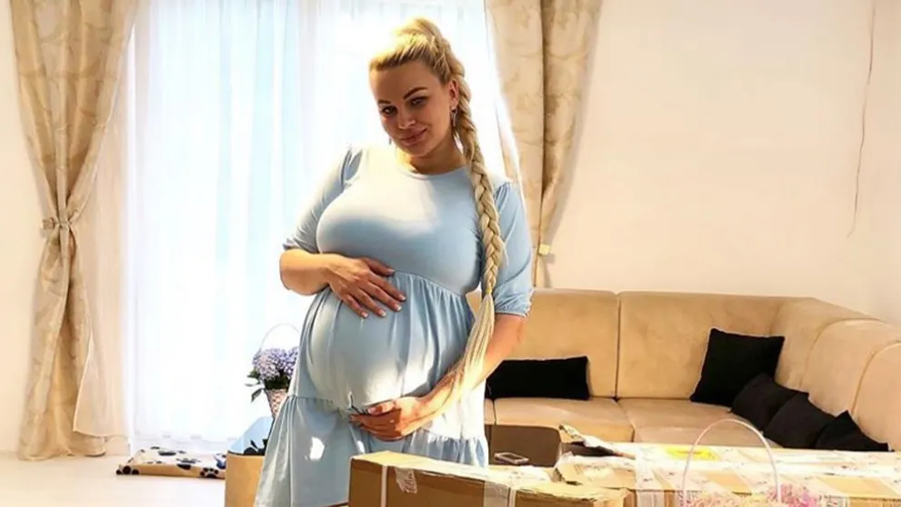 Sexy exfarmárka mamičkou: Pri pôrode však nastali komplikácie!
