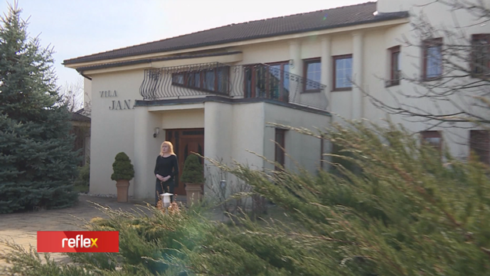 Pre problémy s otcom skočila pod vlak