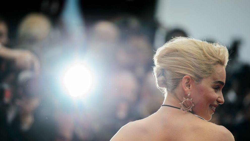 Ako môže rozprávať? Herečke chýba časť mozgu