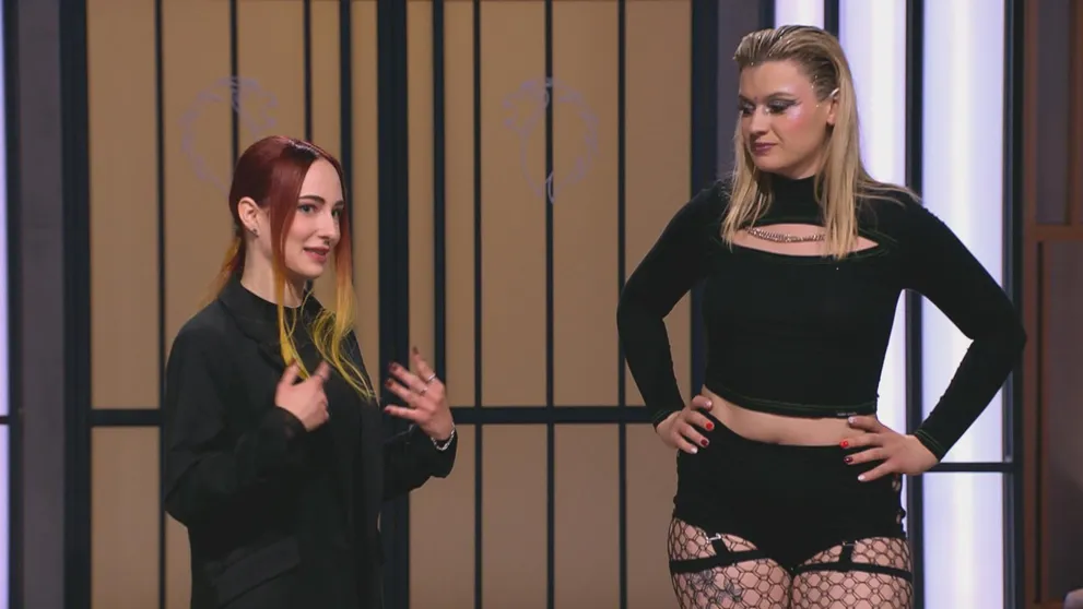 Chcela zaujať zadkom. Odišla s dlhým nosom