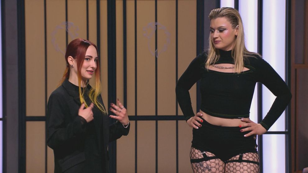 Chcela zaujať zadkom. Odišla s dlhým nosom