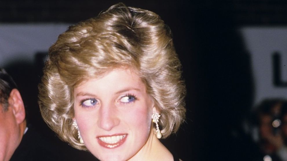 Šaty princeznej Diany sa predali za rekordnú sumu