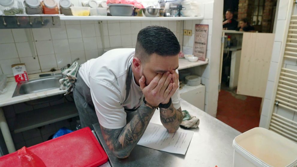 Pred reštauráciou sa tlačili davy: Jedna z kuchárok chcela odhodiť zásteru a odísť!