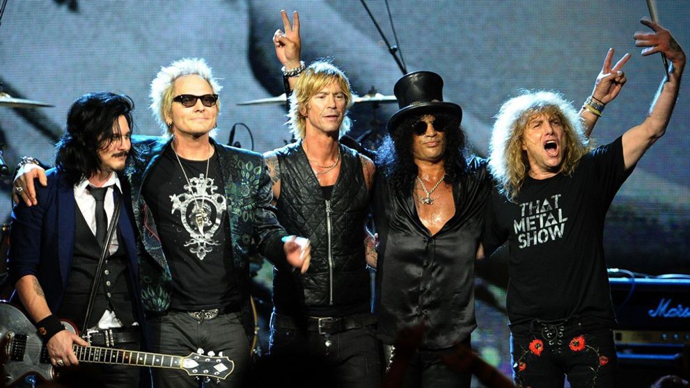 Plánoval samovraždu? Bývalý bubeník Guns N´Roses skončil s nožom v bruchu