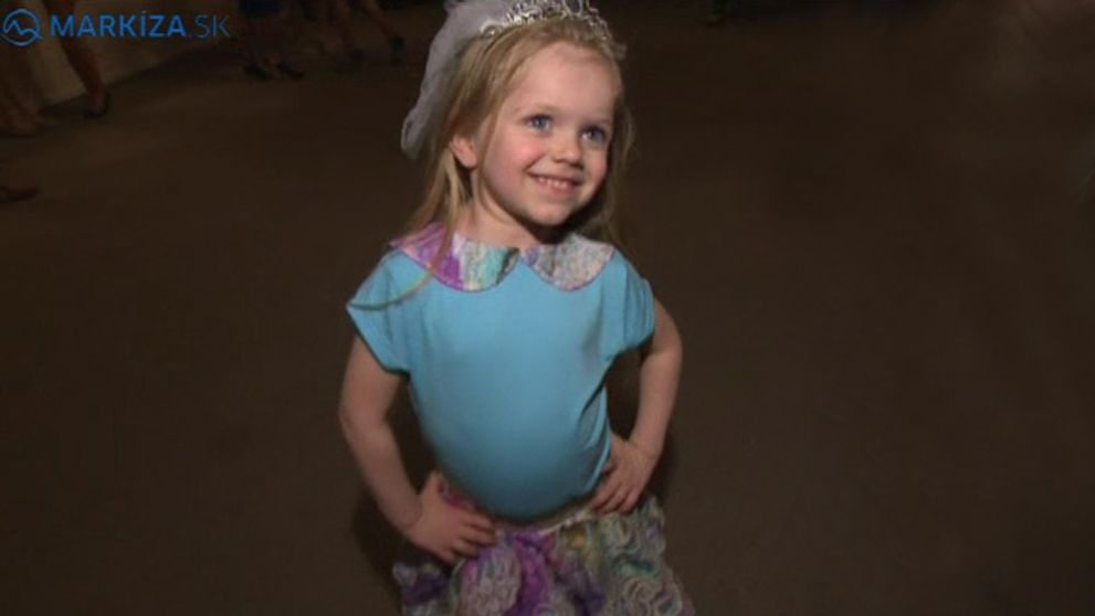 Budúca modelka! Pôjde táto slečna v maminých šľapajách?