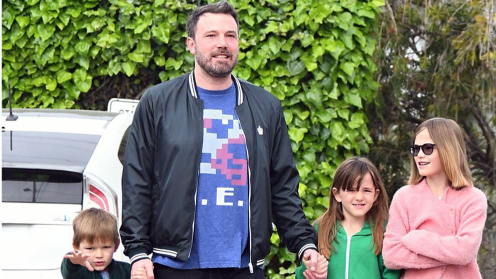Ben Affleck po problémoch s alkoholom na verejnosti. Neskrýval úsmev