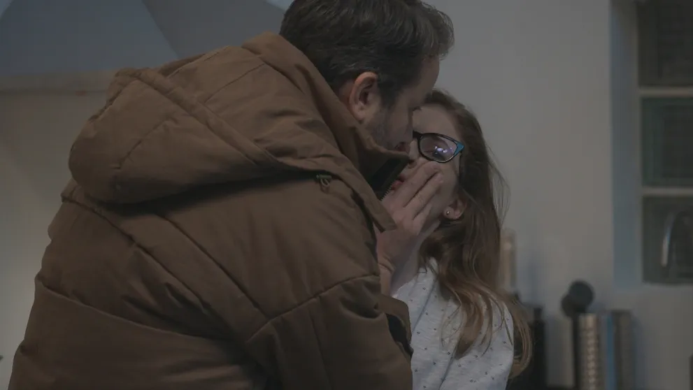 Ema s Marekom v nebezpečnej blízkosti. Po zamilovanej správe nasleduje masáž