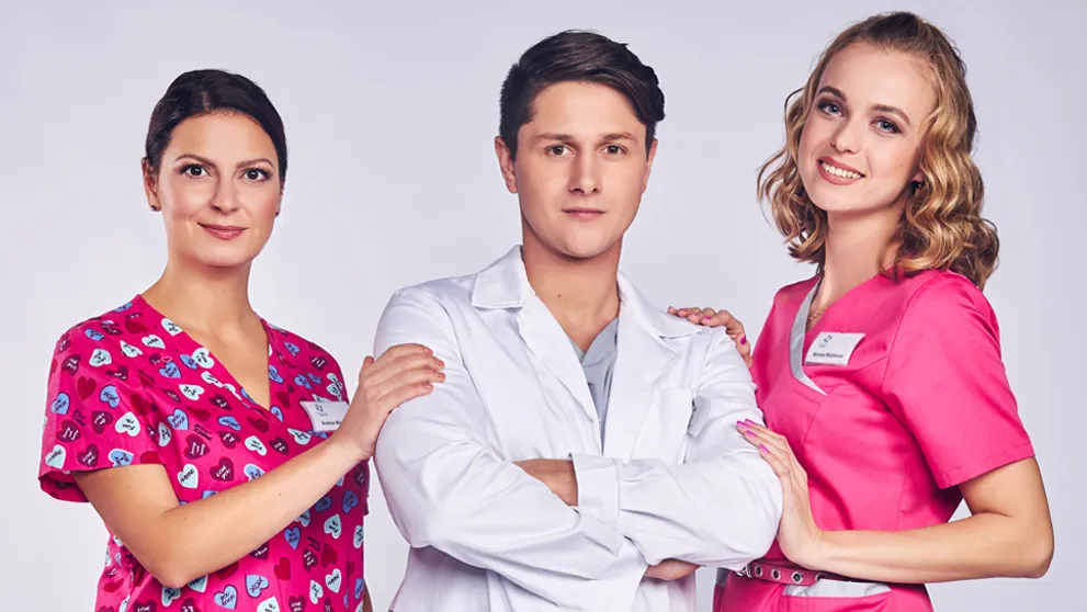 Kráska z Mamy na prenájom hľadá solventného frajera. Po kom pôjde?