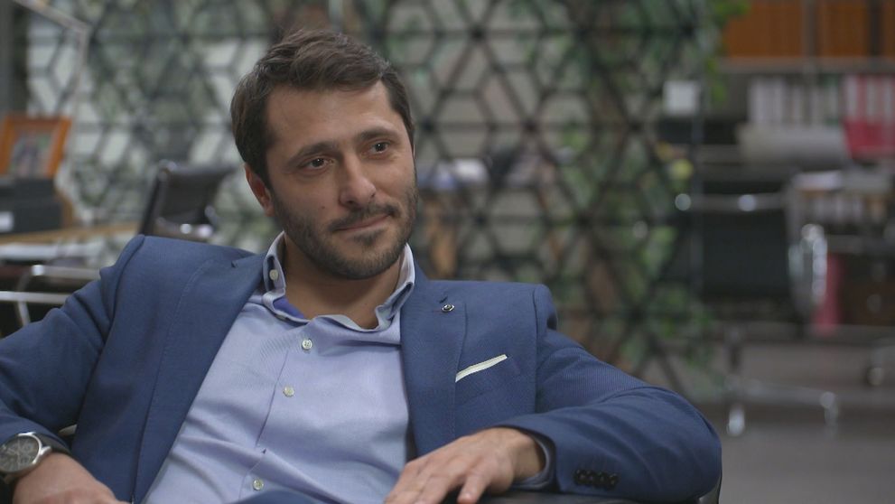 V kancelárii lietajú iskry. Prečo sa Ema kvôli Alexovi pobila?