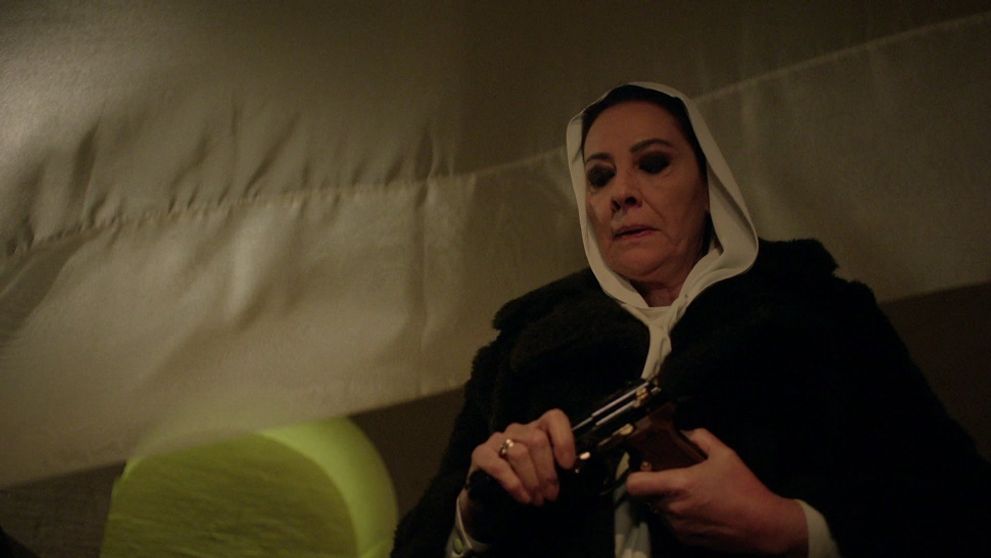 Spútaný motýľ: 143. a 144. epizóda