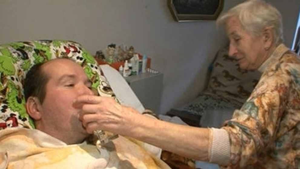 Život im ohrozuje strecha!