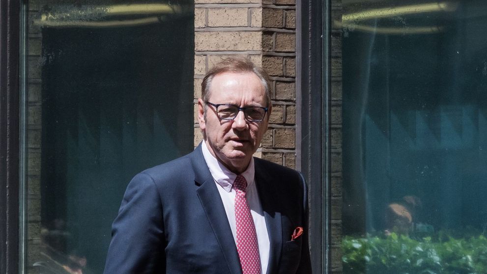 Mimoriadna správa: Súd rozhodol v prípade obvineného herca Kevina Spaceyho