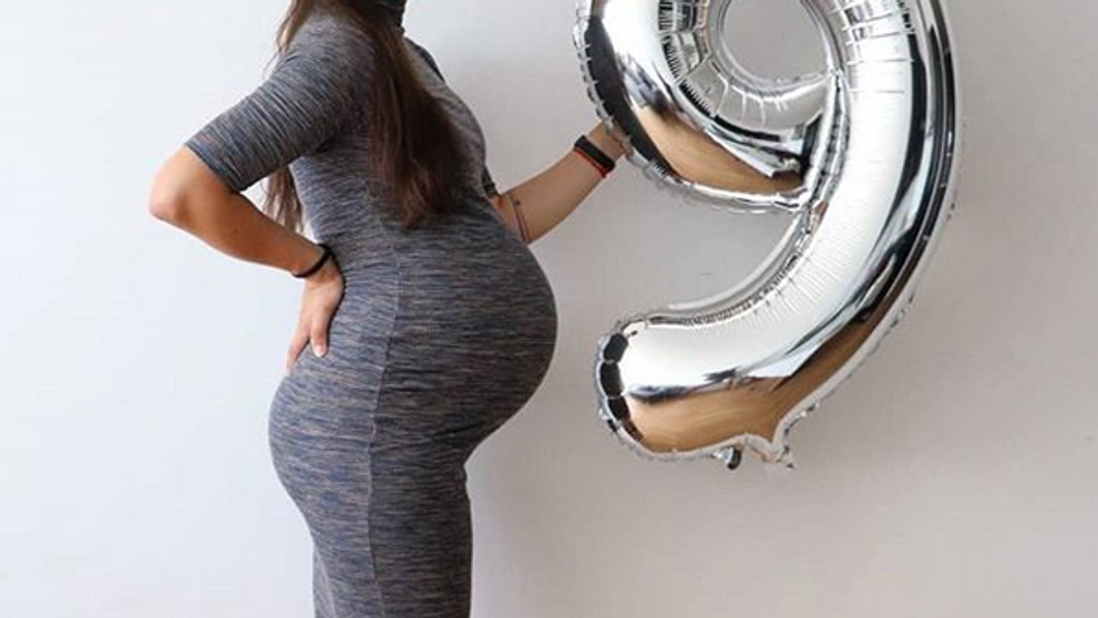 Moderátorka stále v očakávaní: Humorný záber v deň, kedy mala rodiť