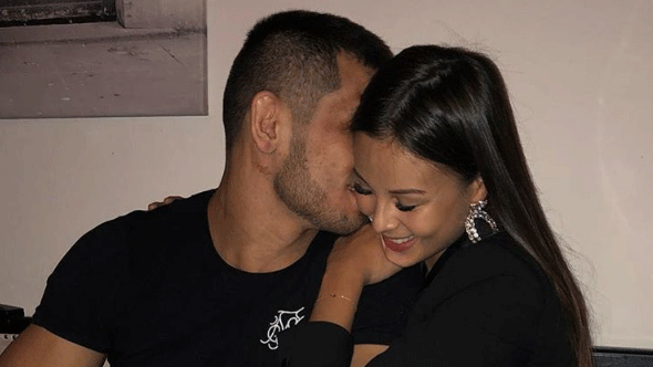 Bývalá superstaristka žiari šťastím. Randí s týmto „svalnáčom“