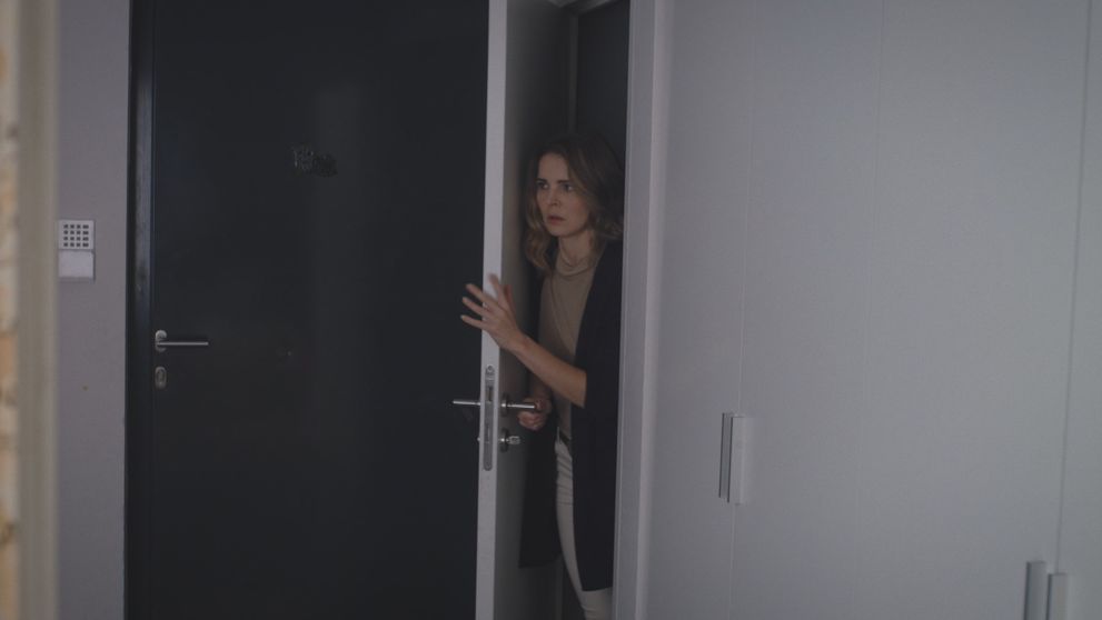 Laura ide za hranice zákona. Vie, že to u Andreja nájde