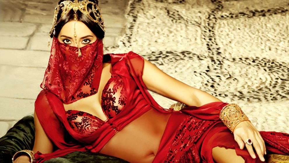 Sultán: Sulejmanovi popletie hlavu očarujúca Firuze!