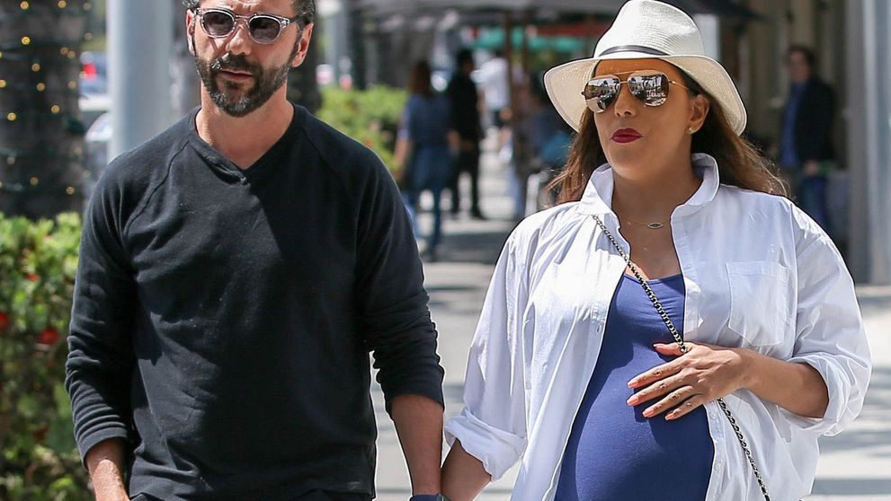 Eva Longoria (43) porodila prvé dieťa! Pohľad na dojatú mamu vháňa slzy do očí