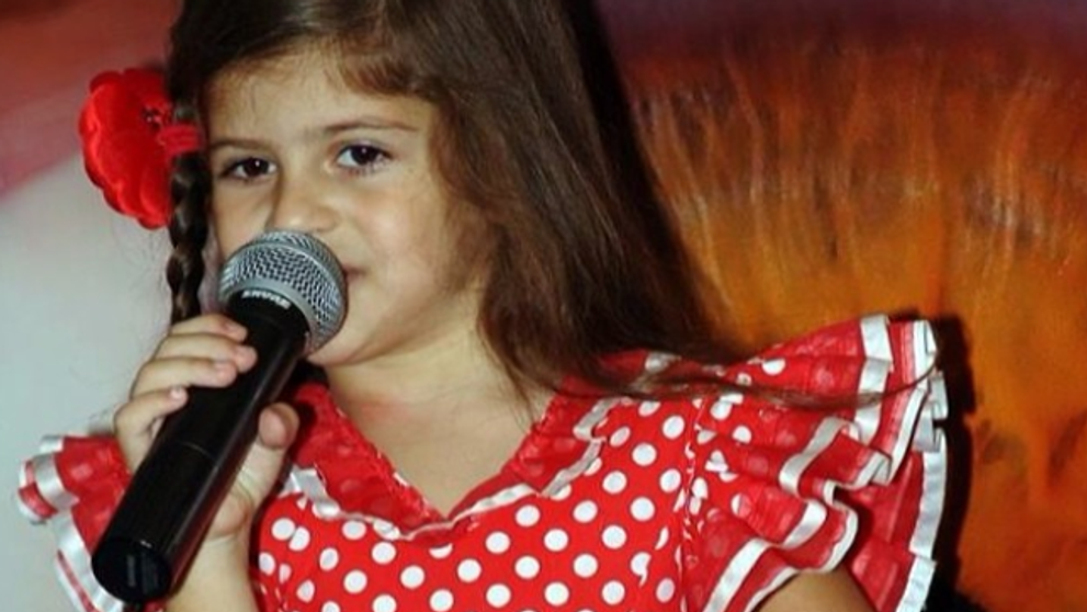 Vanesska už nie je žiadne dievčatko: Odhaľujúce šaty v 19ke