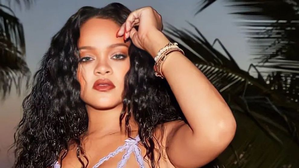 Rihanna ukázala nádherného synčeka. Jeho meno stále neprezradila