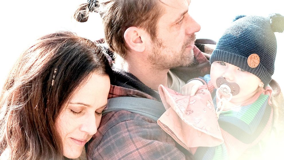 Chceli žiť mimo systému a pravidiel, sociálka im odobrala dieťatko