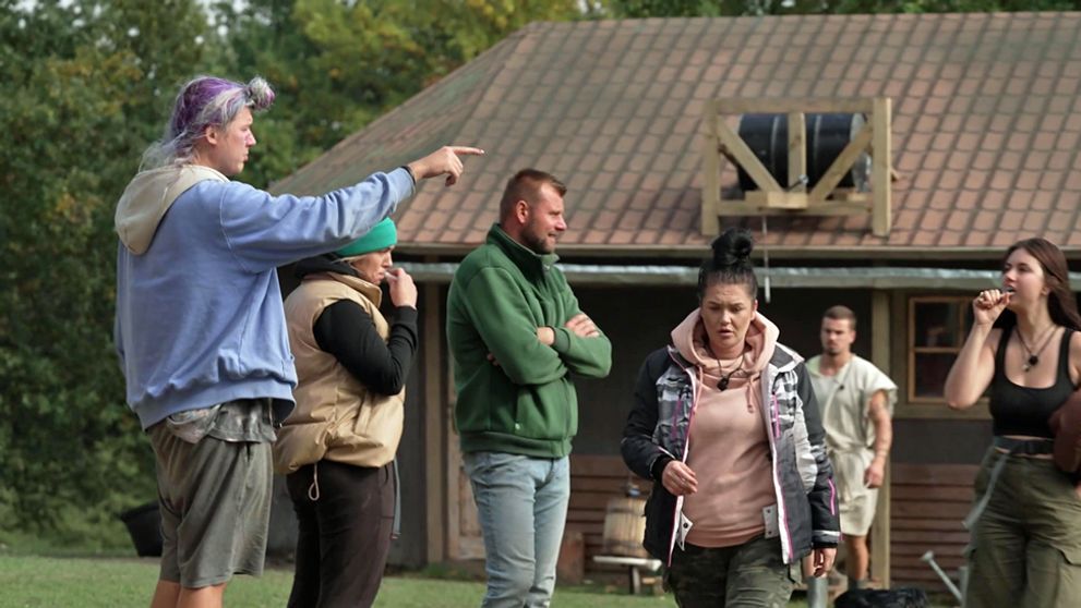 Farmárov oblial studený pot, ďalšia rana pod pás? Na vlečke zbadali dvoch ľudí!